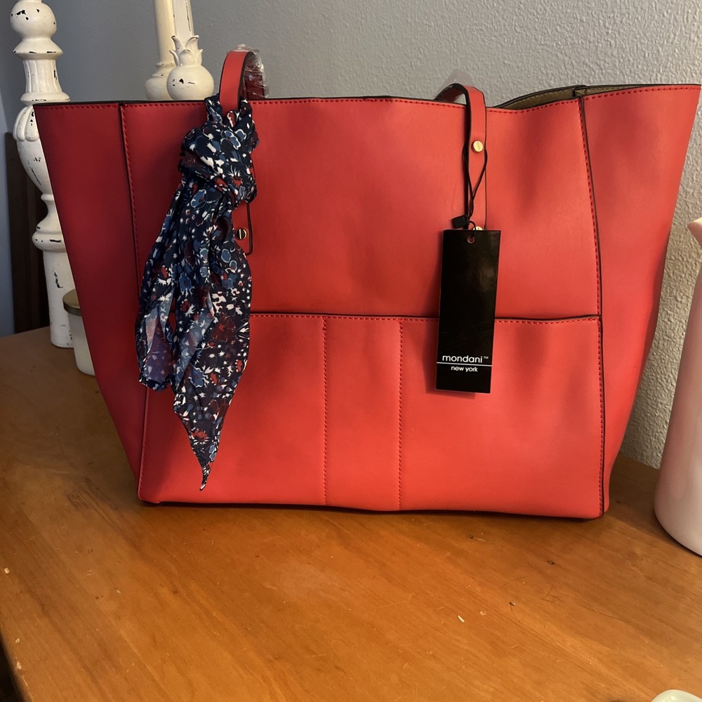 Mondani NY Kata Vegan Leather Tote Shoulder Bag Red Scoop Shopper Zip 11x16 NWT